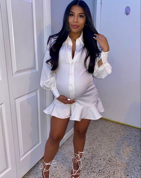 Pregnant Valentines Day Outfits, Baddie Pregnancy Outfits Summer, Baby Shower Outfits For Mom Black Woman, Stylish Maternity Outfits Summer, Baddie Pregnancy Outfits, Maternity Fits, Vestidos Para Baby Shower, Prego Outfits, Summer Pregnancy Outfits