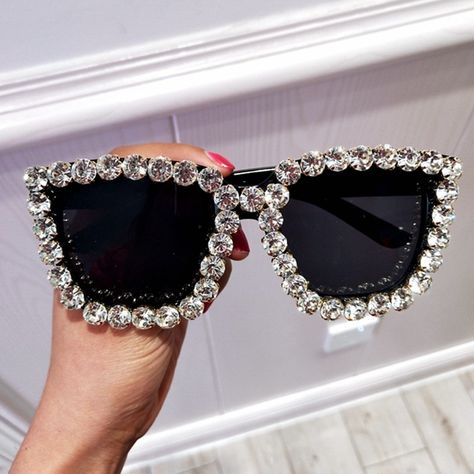 Promo 21, Mode Coachella, Diy Sunglasses, Bling Sunglasses, Square Frame Sunglasses, Sunglasses Luxury, Brand Sunglasses, Oversized Glasses, Sunglasses Women Oversized