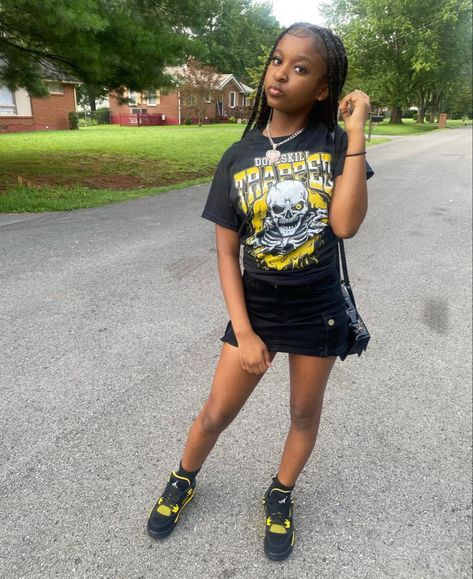 Picture Day Outfit 8th Grade, Teen Black Girls Back To School Outfits, First Day Of 5th Grade Outfit, Cute Back To School Outfits Highschool Summer, Outfit Ideas Black Girls Teens, Short Outfits For School, Cute Highschool Outfits, Fly Fits, Teen Swag Outfits