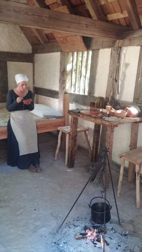 14th century peasant cottage, rope bed, trap door shutters, inside cook fire Medieval Homes, Shutters Inside, Rope Bed, Medieval Cottage, Door Shutters, Medieval Peasant, Medieval Furniture, Trap Door, College Education