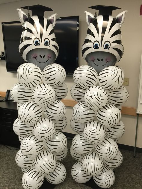 Balloon Zebra Zebra Themed Birthday Party, Zebra Party Decorations, Zebra Birthday Party, Zebra Decor, Zebra Birthday, Zebra Party, Baby Zebra, Picnic Birthday, Baby Birthday Party