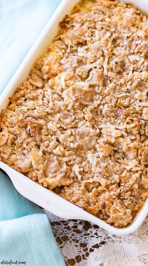 This tropical Pineapple Coconut French Toast Casserole is made with King's Hawaiian Sweet Rolls, Del Monte Pineapple, Coconut, and Mauna Loa Macadamia Nuts! It's an easy French Toast Casserole recipe that is full of sweet tropical flavor, perfect for breakfast or brunch! French Toast Cassarole, Pineapple French Toast, Easy French Toast Casserole, Hawaiian Breakfast, French Toast Casserole Recipe, Coconut French Toast, Easy French Toast, French Toast Casserole Easy, Homemade French Toast