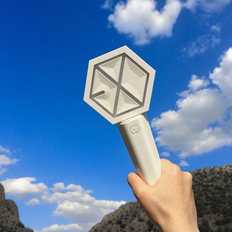 Exo Lightstick Aesthetic, Lightsticks Kpop, Lightstick Exo, Exo Lightstick, Bts Blood Sweat Tears, Kpop Lightsticks, Kpop Lightstick, Exo Group, Sm Entertainment