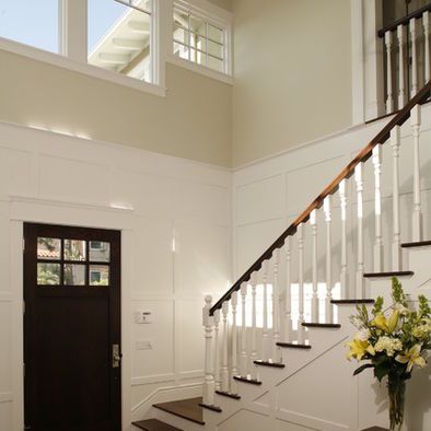 ?  Traditional Entry Two Story Foyer Design, Pictures, Remodel, Decor and Ideas - page 9 Foyer With Stairs, Traditional Decor Southern, Wood Screen Door, Split Foyer, Elegant Entryway, Two Story Foyer, Foyer Chandelier, Foyer Decorating, Foyer Design