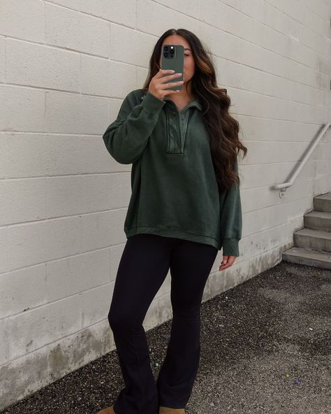 It’s finally cozy season 🤍 Time to pull out all the jackets, hoodies and sweatpants • • pullover @aerie shoes @cushionaireshoes _______ Fall outfits /comfy cozy / aerie #falloutfitideas #aerie #falloutfitinspo #cutefalloutfits #comfycasual Grey Quarter Zip Outfit, Black Quarter Zip Outfit, Aerie Outfit, Quarter Zip Outfit, Fall Outfits Comfy, Outfits Comfy, Black Quarter Zip, Grey Quarter Zip, Cozy Season