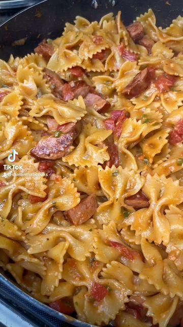 Can Chicken Broth, Bow Tie Pasta Recipe, Spicy Sausage Pasta, Smoked Sausage Recipes, Bow Tie Pasta, Vidalia Onion, Sausage Pasta Recipes, Spicy Pasta, Can Chicken