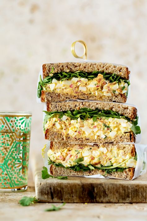 Egg Salad With Bacon, Classic Egg Salad, Egg Salad Sandwiches, Vegetarian Sandwich, Egg Salad Recipe, Crab Salad, Summer Lunch, Egg Sandwiches, Salad Sandwich