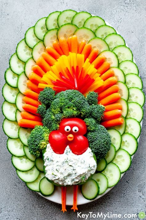 Turkey Veggie Tray Vegetable Platters, Thanksgiving Crudite, Veggie Tray Thanksgiving, Thanksgiving Appetizers For Kids, Healthy Thanksgiving Appetizers, Make Ahead Thanksgiving Appetizers, Thanksgiving Vegetable Tray, Thanksgiving Finger Foods, Thanksgiving Appetizers Ideas