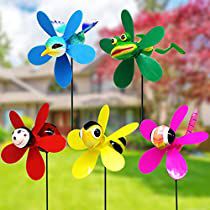 Check this out! Spinners Diy, Kids Yard, Lawn Decorations, Decorative Garden Stakes, Wind Sculptures, Art Whimsical, Spring Outdoor, Lawn Ornaments, Garden Accents