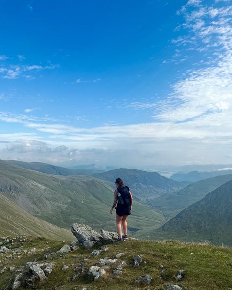 this morning while planning a solo weekend hiking adventure for march - i was hunting through my camera and found so many photos i forgot i took while on Helvellyn in summer 🥹 sitting at 950m in the Lake District, Helvellyn is a must for anybodies hiking bucket list 🦋 ⛰️ there’s so many routes up there - from striding edge scrambles to the amazing views from the pony track 🗺️ Its right by ullswater too for a wild swim ☁️ and on a clear day you get views like this i can’t wait to tick of... Lake District Hiking, Weekend Hiking, Plan A, Lake District, Bucket List, Hunting, Hiking, Swimming, Lake