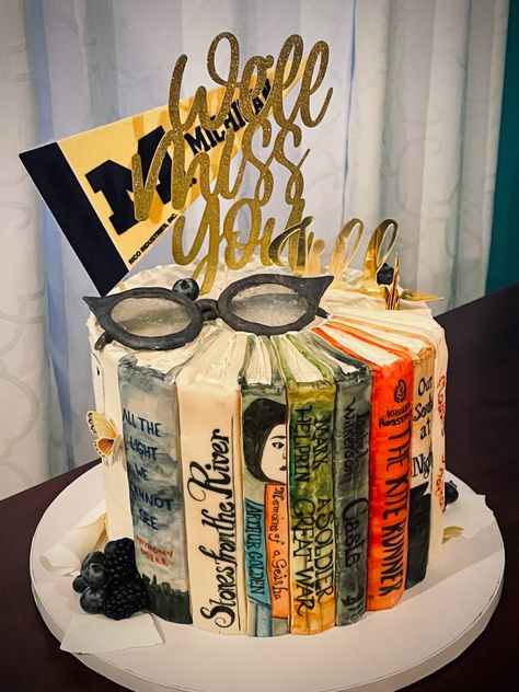 Weekly book club cake for a book club member who is moving away! Book Club Cake, Book Club Cake Ideas, Book Club Cupcakes, Cake Ideas For Book Lovers, Birthday Cake For Book Lover, Cakes Based On Books, The Kite Runner, Book Cakes, Book Cake