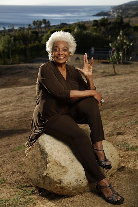 Nichelle Nichols, turning 85 today and still busy acting, talks about life after 'Star Trek Star Trek Actors, Nichelle Nichols, Star Trek Cast, Star Trek 1966, Star Trek Tv, Star Trek Original Series, Star Trek Series, Star Trek Characters, Star Trek Original