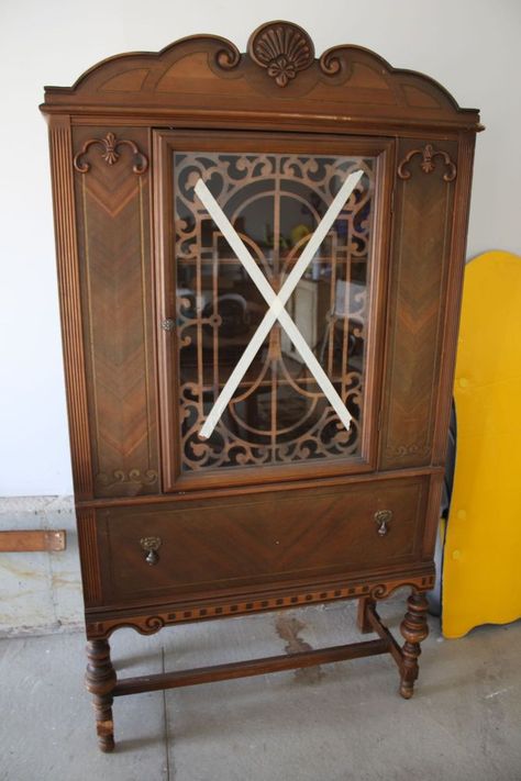 Blue & White Vintage China Cabinet - I said I wouldn't paint it. Unless it didn't sell. It didn't sell. So I painted it!  Let me explain. I purchased this vinta Vintage China Cabinet, China Cabinet Redo, China Cabinet Makeover, Vintage China Cabinets, Antique China Cabinets, Antique Hutch, Painted China Cabinets, Redo Cabinets, Hutch Makeover