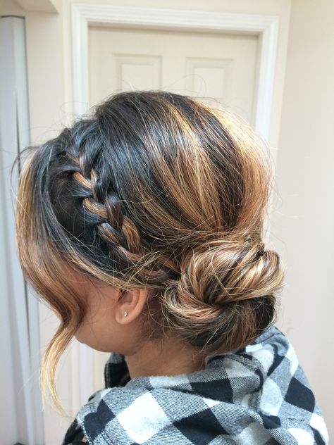 Upstyle for a birthday. Updo braid with a low side bun Side Braid Low Bun, Hairstyles With A Fascinator, Side Braid Bun Hairstyles, Side Bun Prom Hair, Up Dos For Short Hair Wedding, Hair With Fascinator Hairstyles, Side Buns Hairstyle, Upstyles For Medium Hair Wedding Guest, Bridesmaid Updo Short Hair