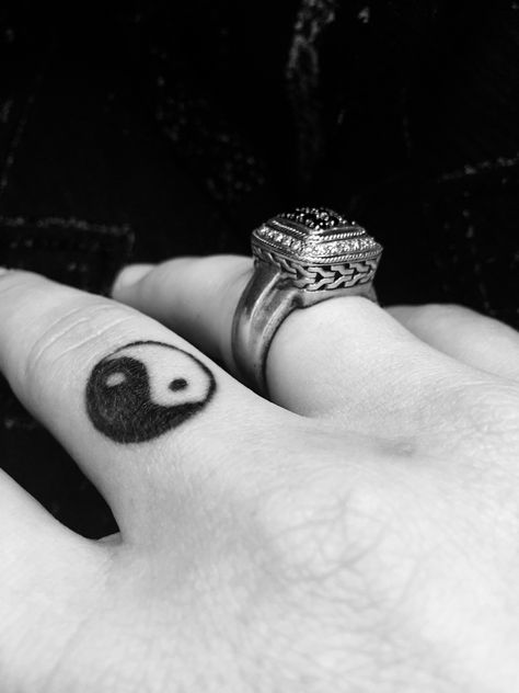 Yin Yang tattoo Yin Yang Tattoo Meaning, Tattoo Yin Yang, Knuckle Tattoo, Yin Yang Tattoo, Ying Yang Tattoo, Mark 10 9, Yang Tattoo, Yin Yang Tattoos, Tattoos Meaning