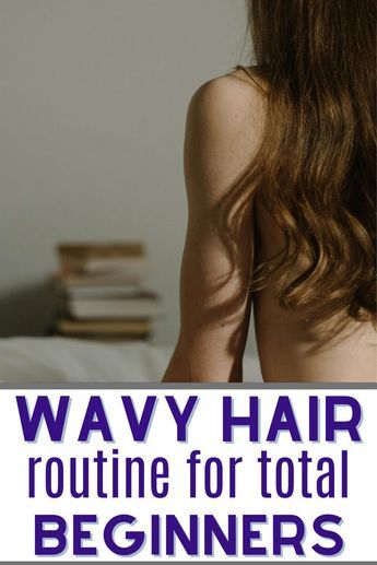 Your hair is wavy. Now what? This post has a simple wavy hair routine with options for wavy hair routine without diffuser or with diffuser. We start with a wavy hair routine without products, because not everybody wants to go out and buy a lot of stuff. You can start your wavy hair journey with the stuff you already use! This post will teach you how to scrunch wavy hair, how to dry wavy hair, how to take care of wavy hair. If you want, this post then suggests products for wavy hair. Simple Wavy Hair, Dry Wavy Hair, Take Care Of Wavy Hair, Easy Wavy Hair, Best Wavy Hair Products, Products For Wavy Hair, Wavy Hair Hairstyles, Wavy Hair Routine, Frizzy Wavy Hair