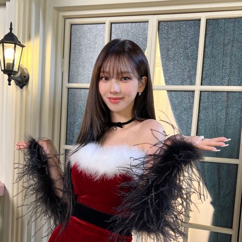 aespa karina icon Kpop Christmas Icons Aesthetic, Aespa Christmas Icon, Christmas Kpop Icon, Karina Christmas, Aespa Christmas, Kpop Christmas Icons, Christmas Pp, K Pop Christmas, Christmas Kpop