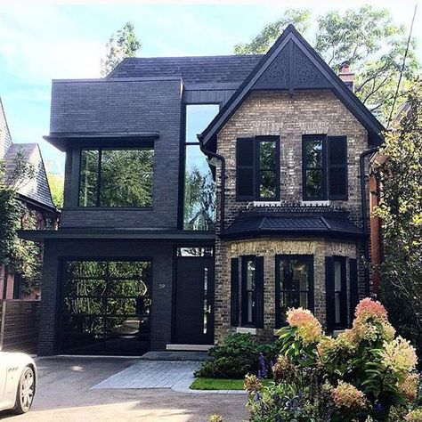 Impressive blend of modern & traditional heritage house!!! | Richard Wengle (@richardwengle) on Instagram: “Contemporary addition to Toronto heritage home by Richard Wengle Architect Inc #architecture…” Home Designs Exterior, Heritage House, Casas Coloniales, Doors And Windows, Dream House Exterior, House Goals, Style At Home, Brick House, Modern Traditional