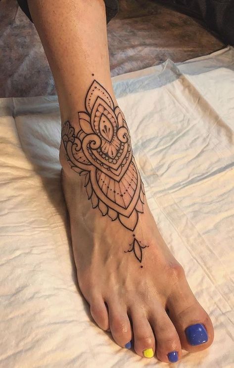 Ankle Tattoo Mandala, Ankle Tattoos For Women Mandala, Tattoo Placement Ideas For Women, Mandala Floral Tattoo Design, Mandala Floral Tattoo, Freehand Mandala, Mandala Foot Tattoo, Mandala Tattoo Leg, Ankle Foot Tattoo