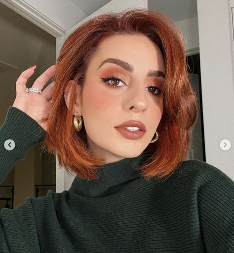 Auburn Hair Bob Haircut, Short Hair Cooper, Short Hairstyle Copper, Copper Red Hair Short Bob, Medium Copper Hair Color, Copper Red Bob Hair, Bob Red Hair Short, Light Red Short Hair, Auburn Short Bob