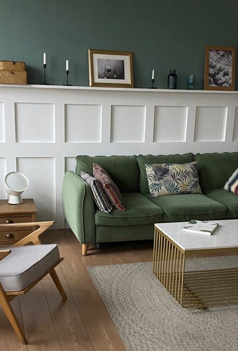 Dark Green Panelling Living Room, Green Panelling Living Rooms, Living Room Victorian House, Living Room Victorian, Wall Panelling, Air Bnb, Victorian House, Living Room Green, Cozy Place