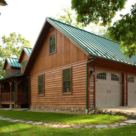 Green Tin Roof Home Design Ideas, Pictures, Remodel and Decor Green Tin Roof, Roof Home Design, Front Step Ideas, Metal Siding House, Tin Roof House, Cabin Colors, Green Roof House, Best Exterior House Paint, Log Cabin Exterior