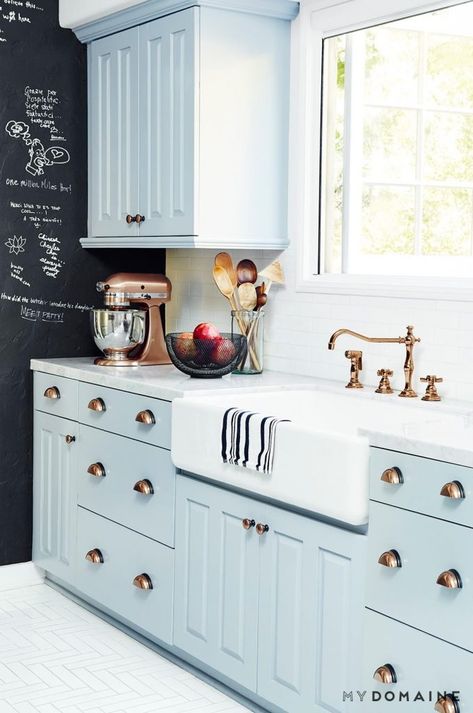 Go Retro with Delicate Duck Egg Blue Shiplap Cabinets, Apron Sinks, Blue Kitchen Designs, Model Dapur, Beautiful Kitchen Cabinets, Best Kitchen Cabinets, Kabinet Dapur, Blue Kitchen Cabinets, Blue Cabinets