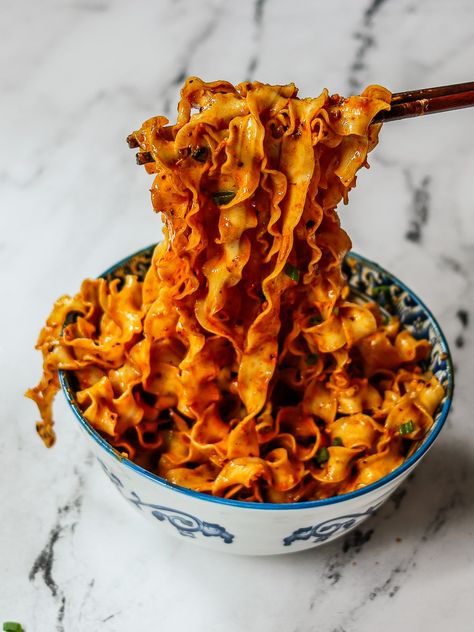 4 Minute Spicy Peanut Noodles with Chili Oil & Fried Garlic | Indulgent Eats - Dining, Recipes & Travel Peanut Garlic Noodles, Spicy Butter Garlic Noodles, Peanut Butter Garlic Noodles, Chili Oil Peanut Noodles, Fried Chili Oil Recipes, Chili Crisp Peanut Noodles, Fly By Jing Sichuan Chili Crisp Recipes, Peanut Butter Chili Oil Noodles, Peanut Oil Recipes