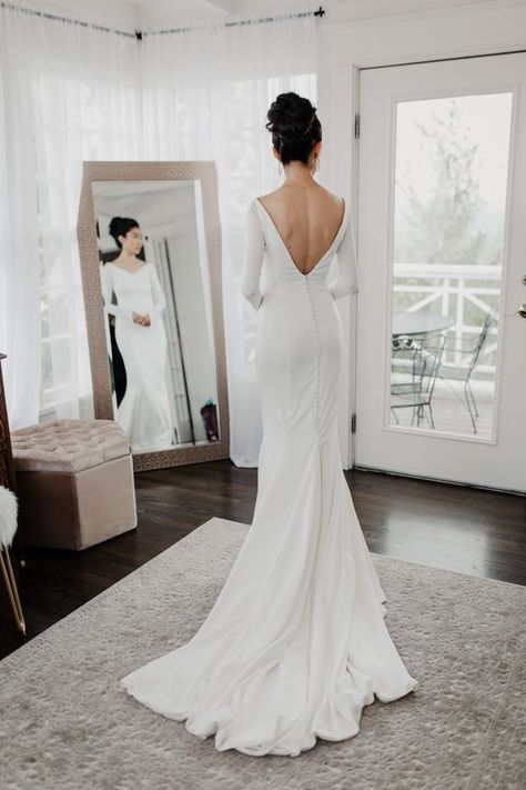 low cut back Long Sleeve Bridal Dresses, Plain Wedding Dress, Modern Wedding Gown, V Neck Wedding Dress, A Wedding Dress, Long Sleeve Wedding, Wedding Dress Sleeves, Manor House, Wedding Dress Long Sleeve