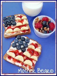 4th of July Food Favorites - GrandparentsPlus.com Breakfast Sandwich Recipes, Patriotic Food, Fourth Of July Food, Breakfast Toast, Banana Recipes, 4th Of July Party, July Party, Best Breakfast, Easy Breakfast