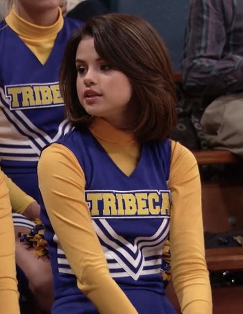 Selena Gomez Short Hair, Selena Gomez Taylor Swift, Bridgit Mendler, Selena Gomez Cute, Wizards Of Waverly, Alex Russo, Wizards Of Waverly Place, Waverly Place, Selena Gomez Pictures