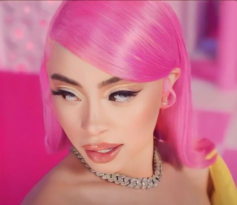 Barbie World Ice Spice, Barbie Ice Spice, Ice Spice Barbie World, Ice Spice Barbie, Certified Munch, Jester Oc, Singer Aesthetic, Mtv Music, Catty Noir