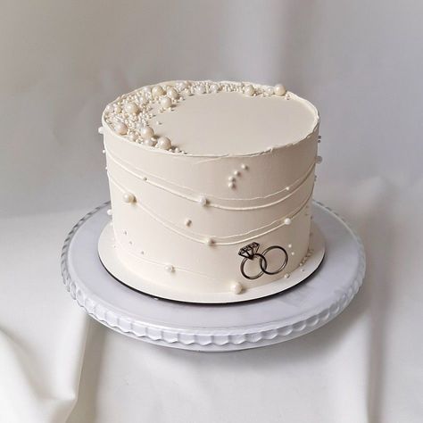 Elegant Engagement Cake, Dallas Cowboys Birthday Cake, Chanel Birthday Cake, Cowboy Birthday Cakes, Wedding Cake Designs Simple, Wedding Cake Simple Elegant, One Tier Cake, Wedding Cake Pearls, Buttercream Cake Decorating