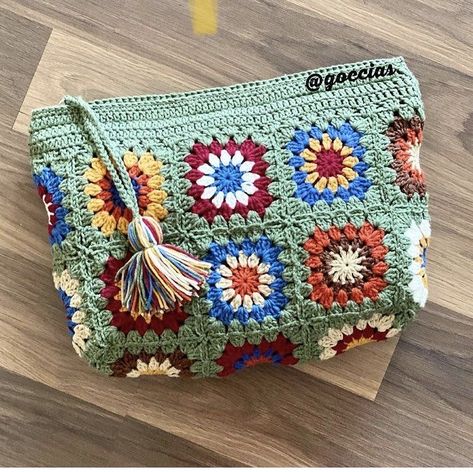 Pochette Granny Crochet, Crochet Pencil Pouch, Crochet Pencil Case, Sac Granny Square, Crochet Boho Bag, Crochet Patterns Free Beginner, Crochet Motif Patterns, Pola Amigurumi, Crochet Pouch