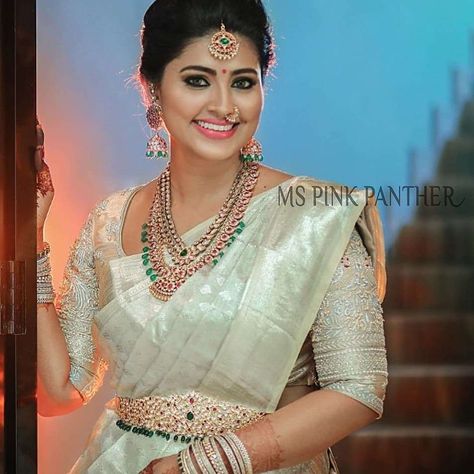 sneha jewellery style White Silk Saree, Sneha Saree, Actress Sneha, South Indian Wedding Saree, Indian Bridal Sarees, Wedding Blouse Designs, Silk Saree Blouse Designs, Half Saree Designs, Blouse Designs Silk