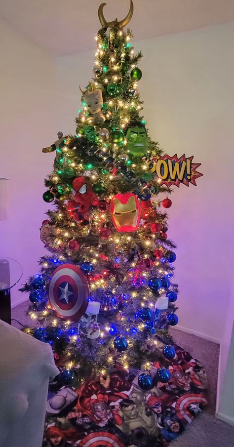 Hulk Christmas Tree, Marvel Christmas Decorations, Marvel Christmas Tree, Marvel Christmas, Tree Ideas, Christmas Ideas, Christmas Tree Decorations, Christmas Decorations, Marvel