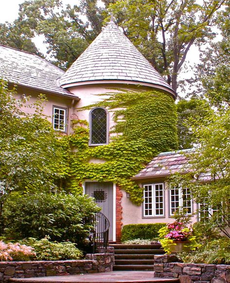 9 Storybook Cottage Homes for Enchanted Living like in a fairytale. These charming homes seem to spring out of Disney childhood book stories & come to life. French Country Entry, Storybook House, Storybook Homes, Fairytale Cottage, Mediterranean Landscaping, Storybook Cottage, Dutch Colonial, Traditional Exterior, Chateau France