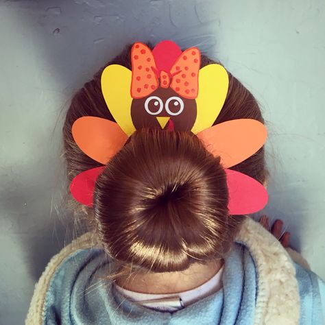 DIY toddler thanksgiving hairstyle    #thanksgiving #turkey #hairstyle #toddlerhair #festive #thanksgivingoutfit #spirit Thanksgiving Crazy Hair Day, Reindeer Hairstyles For Kids, Thanksgiving Hairstyles For Toddlers, Thanksgiving Hair For Kids, Turkey Hairstyles For Kids, Kids Thanksgiving Hairstyles, Toddler Thanksgiving Hairstyles, Hairstyle Thanksgiving, Turkey Hairstyle