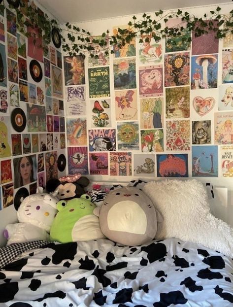 Indie Rooms, Indie Room Ideas, Indie Bedroom, Otaku Room, Retro Room, Indie Room Decor, Indie Room, Redecorate Bedroom, Pretty Room