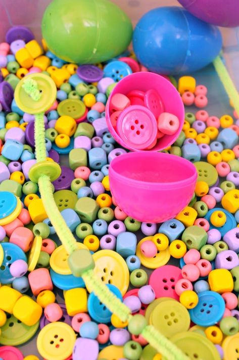 Rainbow Fine Motor Sensory Bin - How Wee Learn Quiet Bins, Sensory Stations, Task Bins, Quiet Time Boxes, Kindergarten Easter, Easter Activities For Preschool, Quiet Time Activities, Sensory Activities Toddlers, Easter Preschool