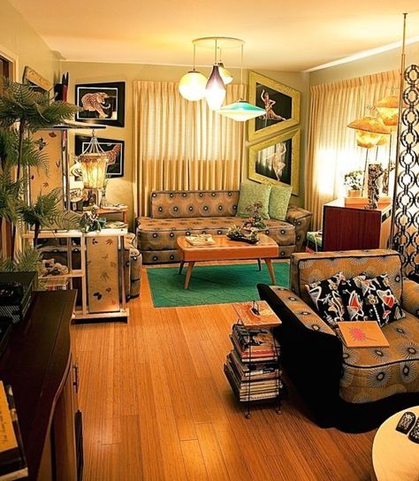 1950s Living Room Vintage, 1950s Aesthetic Home, 50s Living Room, 1950s Living Room, 1950s Aesthetic, Living Room Vintage, 70s House, Vintage Living Room, Room Idea