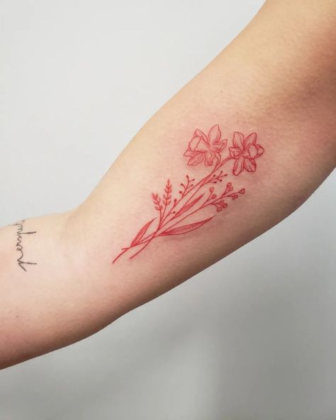 Tattoo Bicep, Tattoo Bible, Tattoo Cherry, Tattoo Beach, Blessed Tattoo, Red Flower Tattoos, Red Tattoo Ideas, Carnation Tattoo, Tattoo 3d