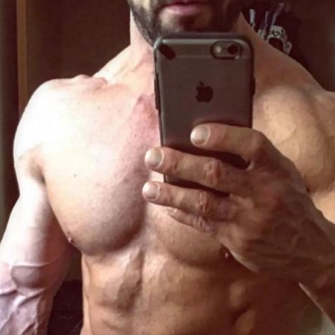 Hugh Jackman Instagram, Huge Jackman Selfie, Buff Men Aesthetic, Hugh Jackman Selfie, Huge Jackman, Logan Wolverine Hugh Jackman, Men Icon, Men Selfie, Wolverine Hugh Jackman