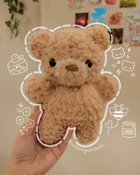 -`♡´- 🍯 🧸 floofy bear 🧸 🍯 -`♡´- 🐝 i made this pattern a while ago and while it had ALOT of accessories to it i just fell in love with this cuddly baby the way he is. >ᴗ<⁠♡ 🐝 working with fluffy yarn was a bit challenging and i really enjoyed the process because of how much i learned with each round. im so glad with how it turned out. ᵔᴗᵔ 🐝 pattern by @lorettaloops . . . . . . . . . . . . . . . . . . . . . . 🔖tags: #crochet #crocheting #polarbear #amigurimi #fyp #cute #crochetanimals #pat... Stuff To Crochet With Fluffy Yarn, Fluffy Crochet Pattern Free, Amigurumi Fluffy Yarn, Fluffy Yarn Crochet Patterns, Fluffy Yarn Crochet Ideas, Crochet Ideas With Fluffy Yarn, Crochet Fluffy Yarn Projects, Fluffy Crochet Ideas, Fuzzy Yarn Crochet Projects