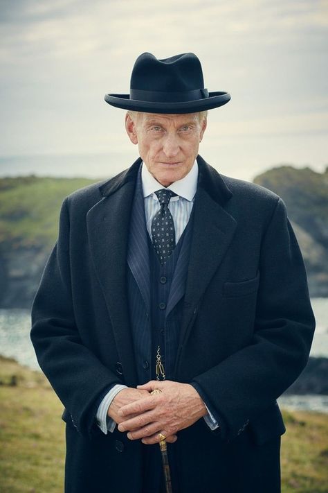 Grandpa Outfit, Tywin Lannister, Then There Were None, Charles Dance, English Gentleman, Istoria Artei, Cold Fashion, British Actors, Agatha Christie