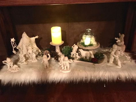 Snowbabies Display, Christmas Vignettes Display, Christmas Vignettes, Christmas Decorations Diy Outdoor, Cotton Crafts, Celebrate Life, Xmas Ideas, Christmas Decorations Rustic, Holiday Decorating