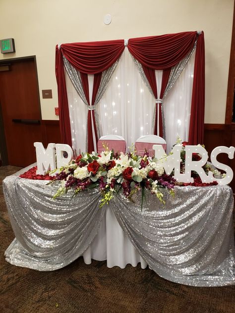 Maroon And Silver Wedding Decorations, Burgundy And Silver Wedding Decorations, Burgundy And Silver Wedding, Silver Wedding Anniversary Decorations, Burgundy Silver Wedding, Silver Wedding Reception, Silver Anniversary Party, White Wedding Table Decor, Burgundy Decor