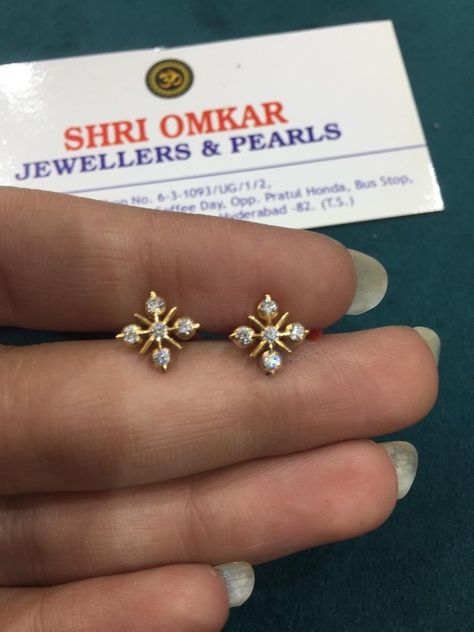 Diamond earrings By appointment only WhatsApp 98499 18039 . . . .#diamondearring #diamondjewellery #diamondtops #diamondweddingjewellery #diamondnecklace #diamoclosettingearring #diamondtop #diamondearringsDiamond jhumki WhatsApp 98499 18039#diamondearring #diamondtops #diamondjewellery #diamondweddingjewellery #diamondtops #diamondcloseopensettingtops #diamondjhumki #diamondjhumka Small White Stone Earrings Gold, Earring Diamond Studs, Closed Setting Diamond Earrings, Diamond Earrings Studs Indian, Real Diamond Earrings Unique, Diamond Studs Indian, Small Diamond Earrings, Gold Earrings Studs Simple, Gold Earring Studs