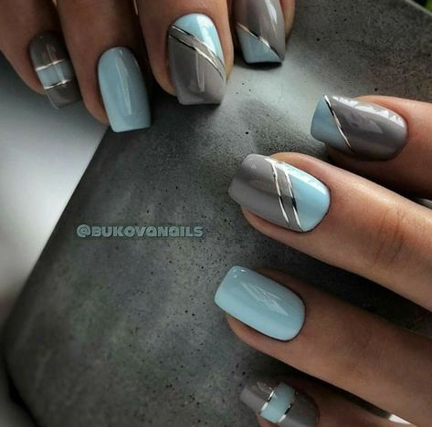 Pin by Silvina Rivero on uñas in 2022 | Sparkly nails, Stylish nails designs, Chic nails Sophisticated Gel Nails, Ombré Grey Nails, Gray And Navy Nails, Simple Grey Nails, Gray Nails With Design, Corporate Nails, Gray Nails Ideas, Nail Art Gris, Gray Nail Art