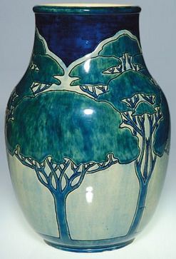 undefined Decorated Vases, Newcomb Pottery, Arts And Crafts For Teens, Easy Arts And Crafts, First Period, Art And Craft Videos, Antique Pottery, Art And Craft Design, Arts Crafts Style